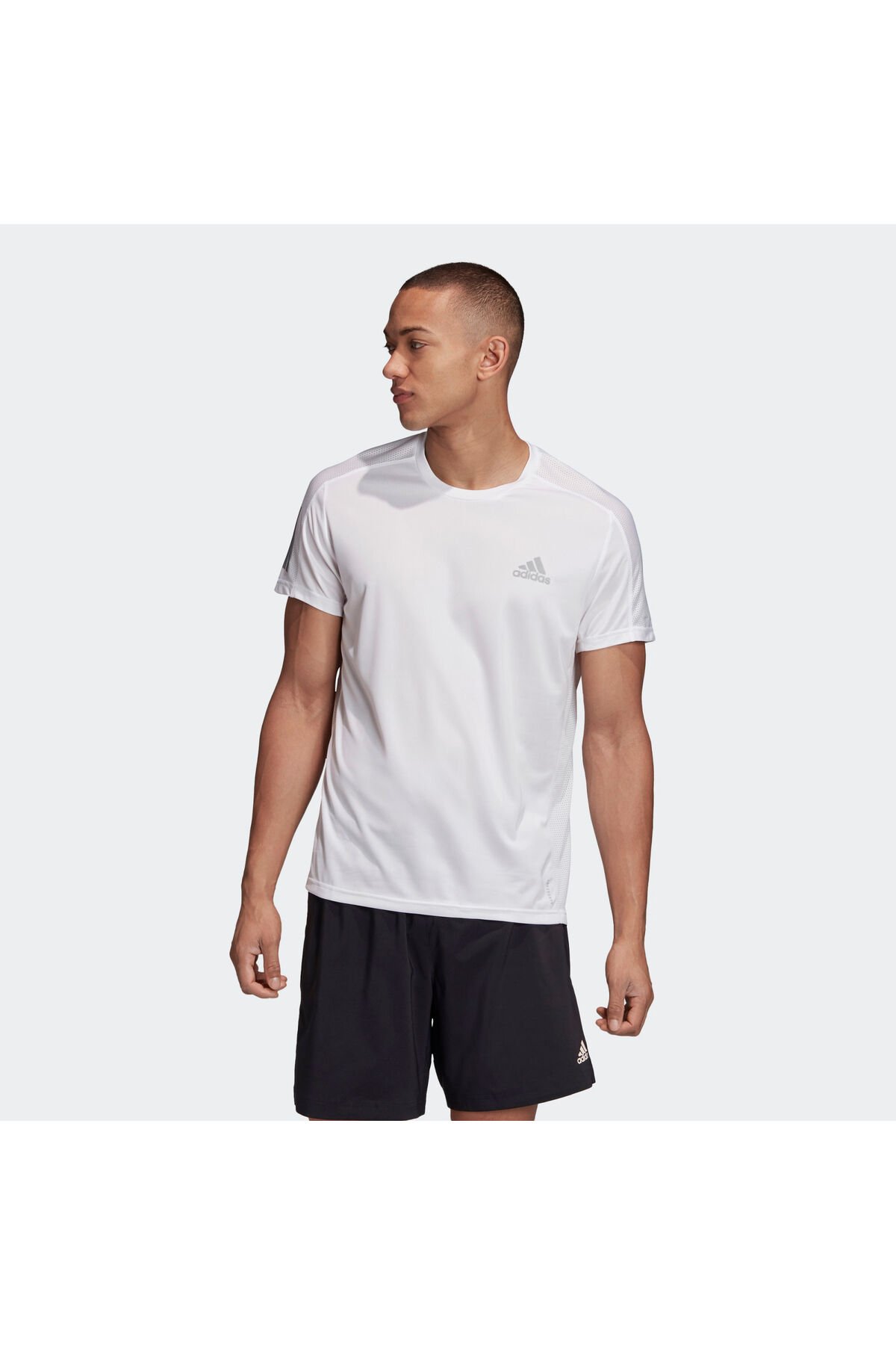 Own the Run Erkek beyaz yansıtıcılı koşu t-shirt